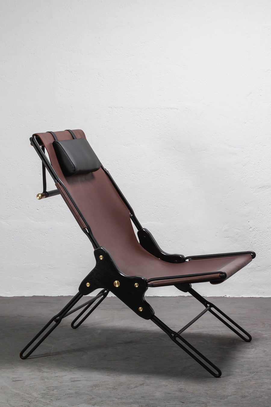 Perfidia_01 Lounge Chair Cognac