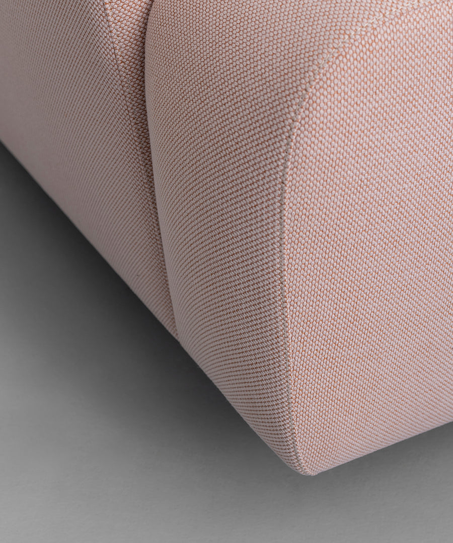 Beice Sofa in Pink