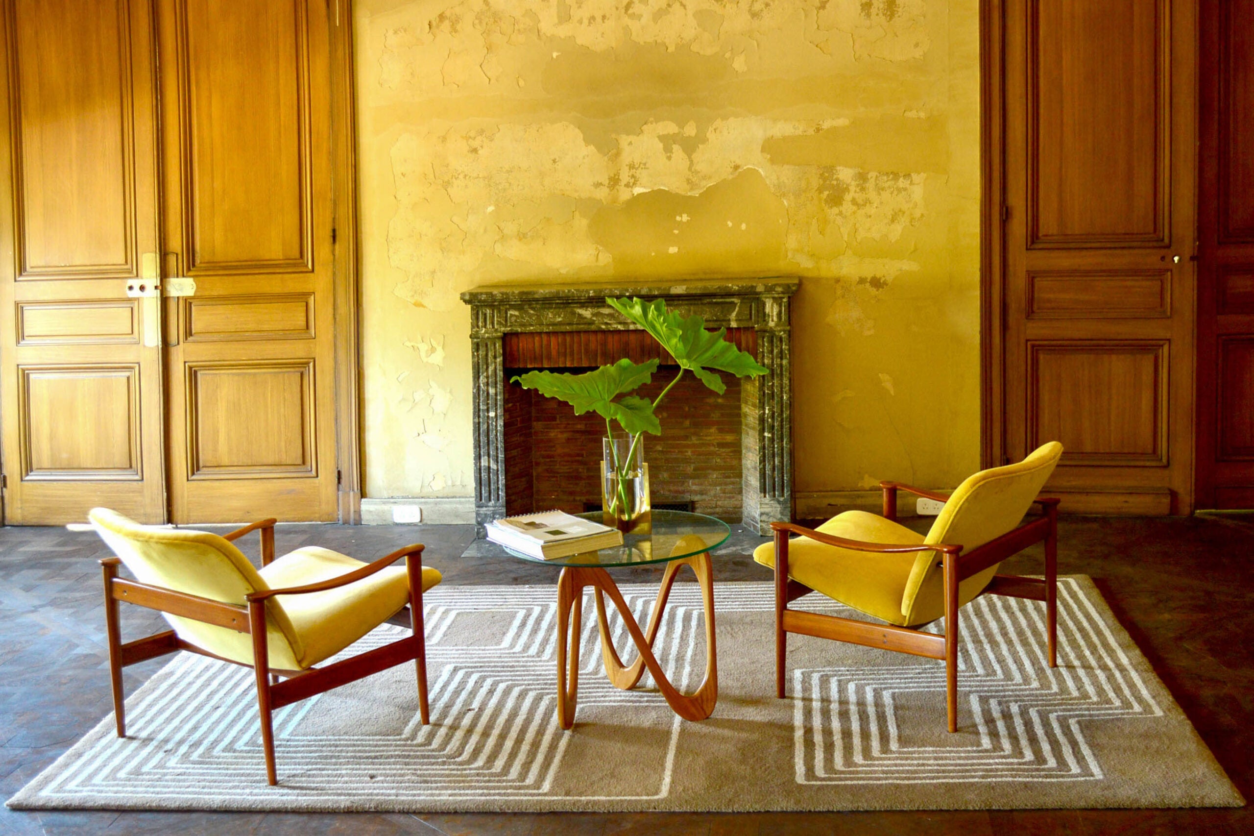  Maze rug in Tibetan Wool by Jt. Pfeiffer. Represented by Fine art and design gallery Tuleste Factory in New York City.