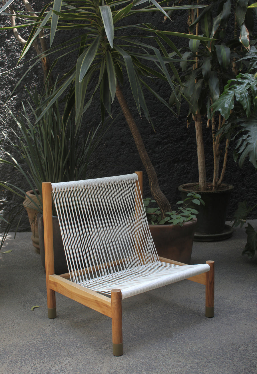 Al Sol Outdoor Chair is a contemporary outdoor furniture design by Maria Beckmann. Represented by Tuleste Factory, a unique art gallery in New York City.