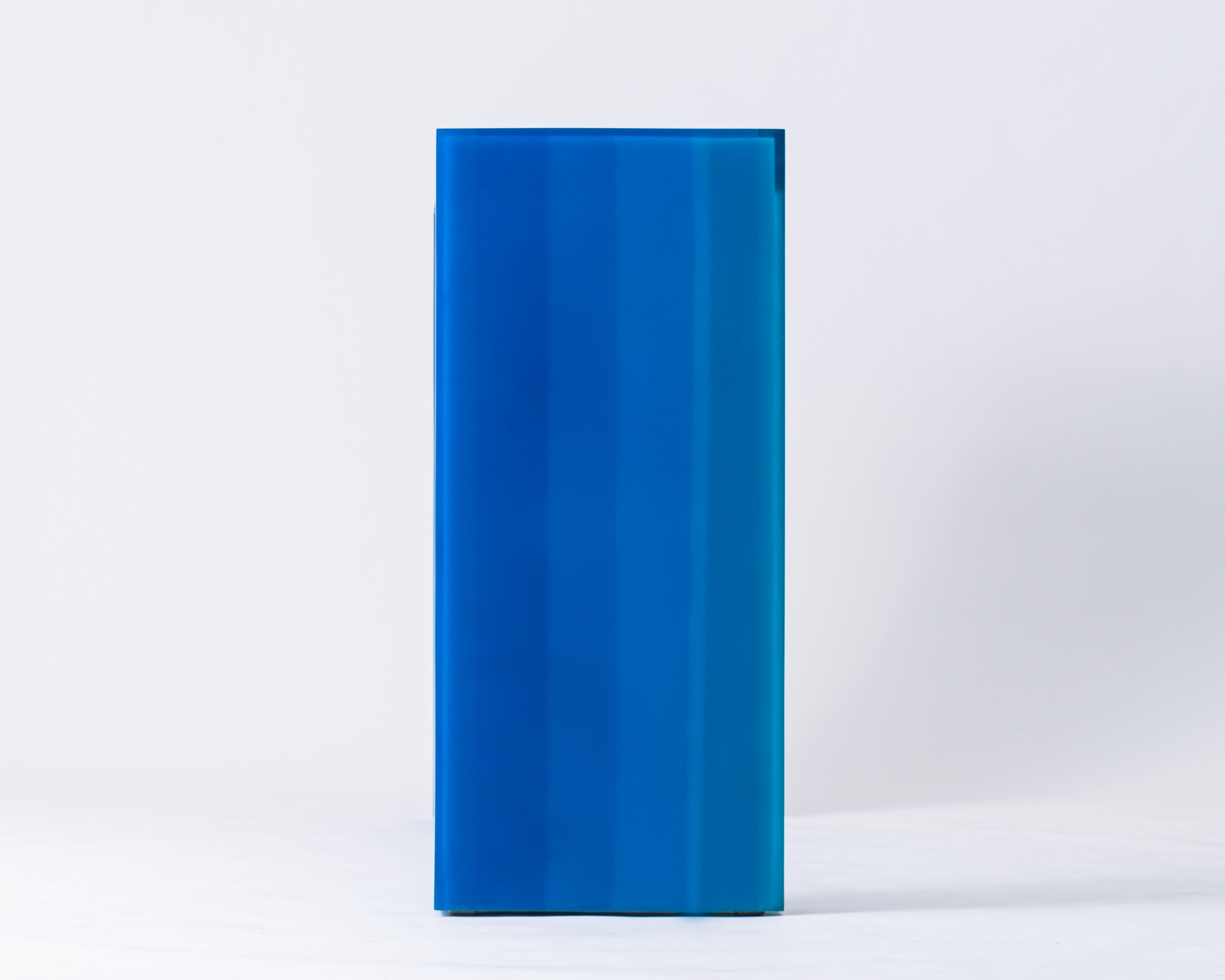 Resin furniture design, console as sculpture by Facture Studio. Represented by Tuleste Factory in New York City.