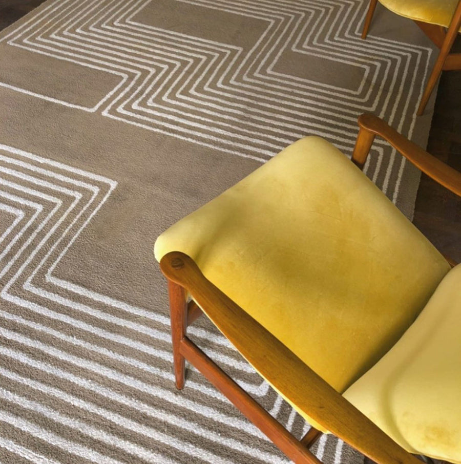  Maze rug in Tibetan Wool by Jt. Pfeiffer. Represented by Fine art and design gallery Tuleste Factory in New York City.