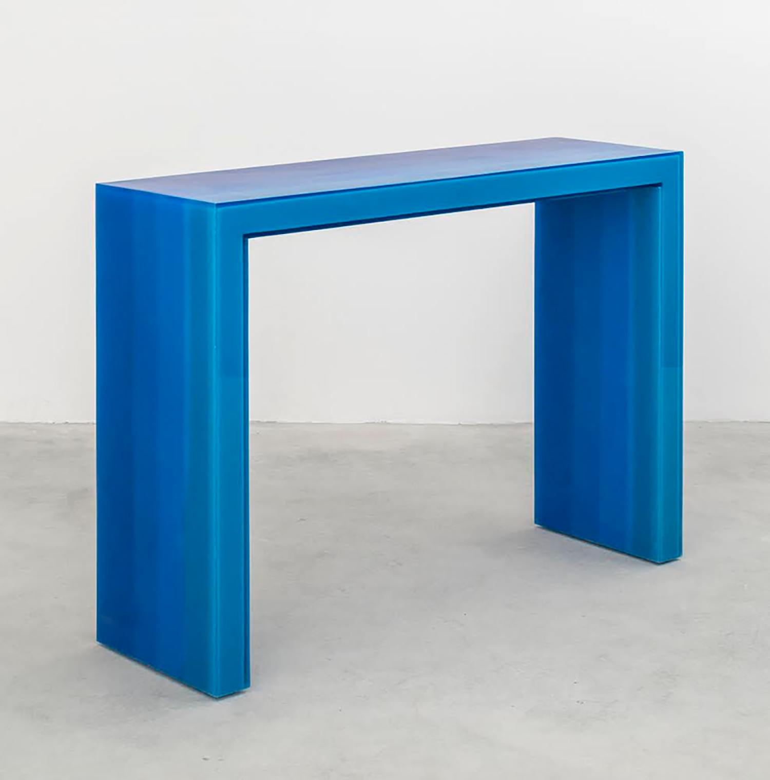 Resin furniture design, console as sculpture by Facture Studio. Represented by Tuleste Factory in New York City.