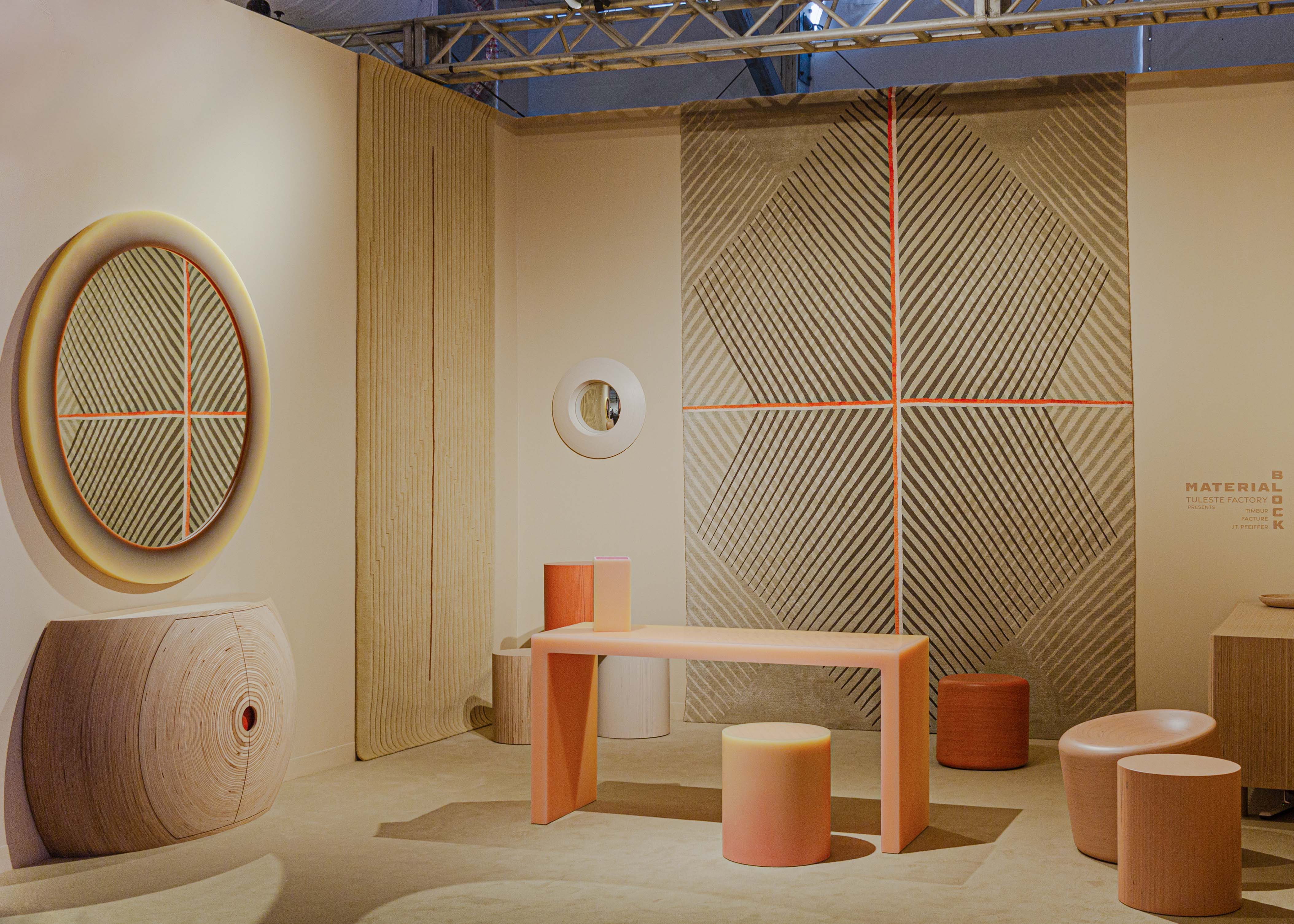 The resin desk features a matte exterior in a warm hue. Represented by Tuleste Factory at Design Miami 2021