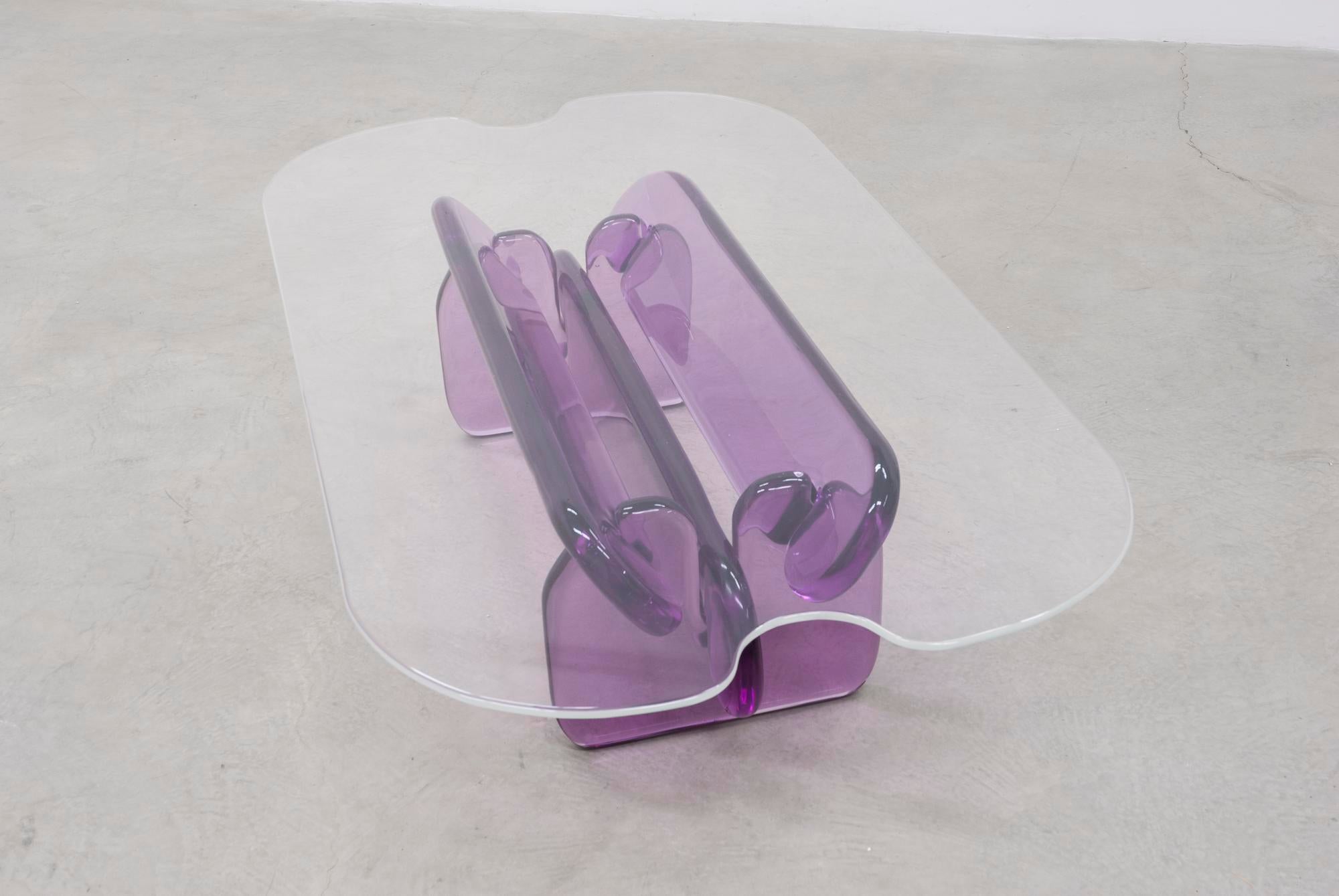 Fun and whimsical contemporary transparent bubble coffee table. Made in resin by artist Ian Alistair Cochran, represented by collectible design gallery Tuleste Factory in Chelsea NYC.