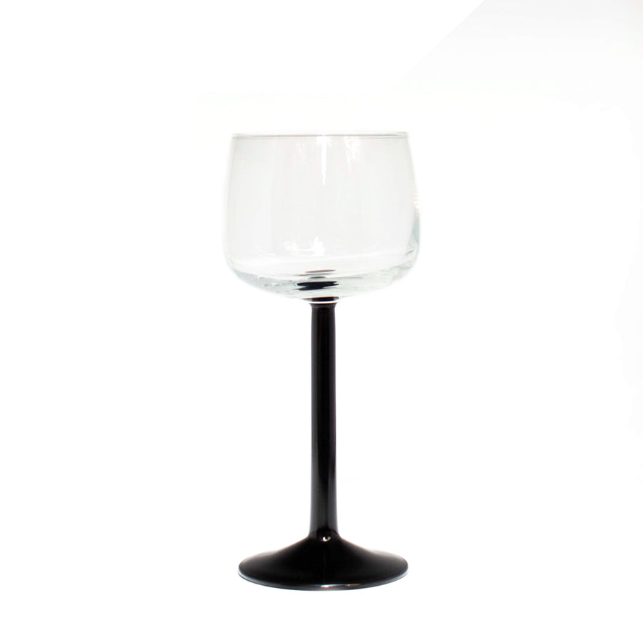 Timeless black crystal steam with a wide open clear glass cup. 